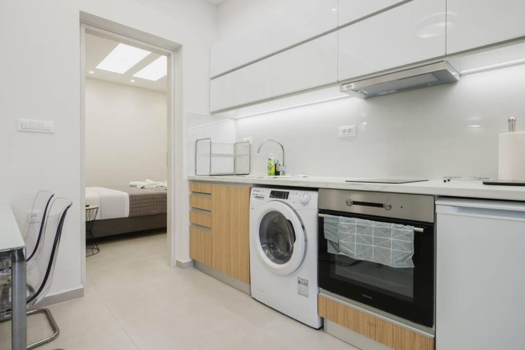 Peris 3 - Central Apt Near Old Town - Ac, Wifi Chania  Exterior photo