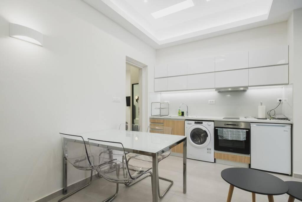 Peris 3 - Central Apt Near Old Town - Ac, Wifi Chania  Exterior photo