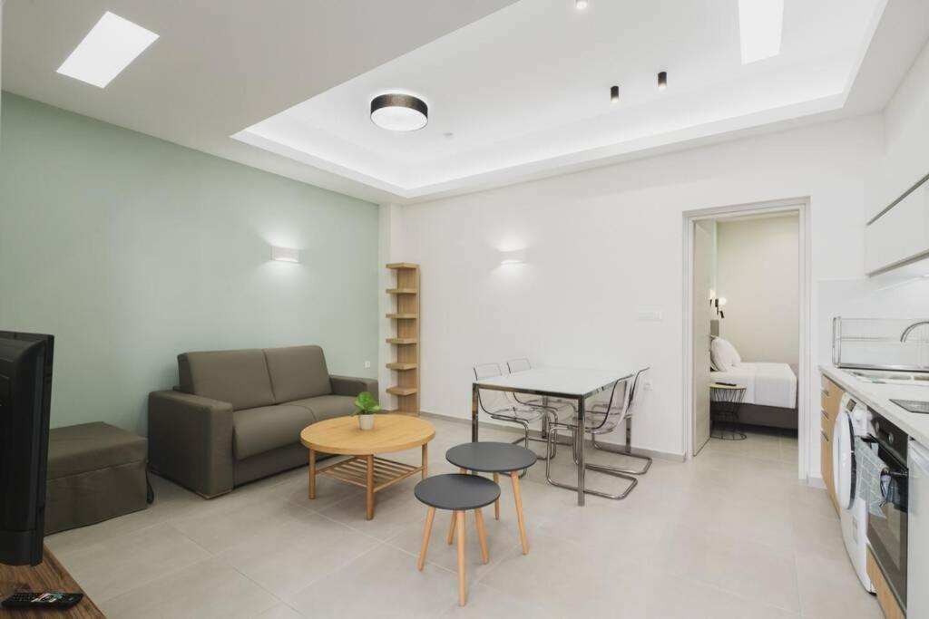 Peris 3 - Central Apt Near Old Town - Ac, Wifi Chania  Exterior photo